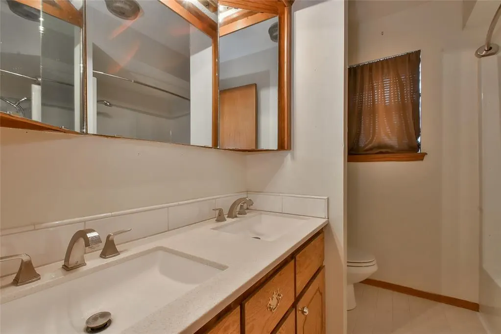 Photo 16 — 410 E Johnson Street, Lexington, OK 73051