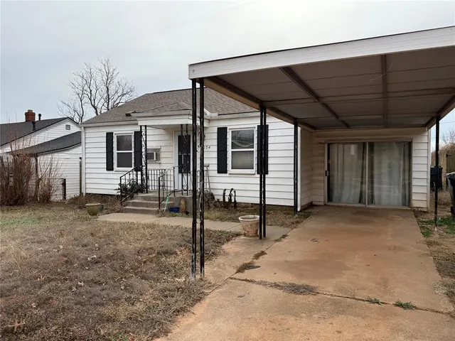 Front exterior — 2024 NE 12th Street, Oklahoma City, OK 73117