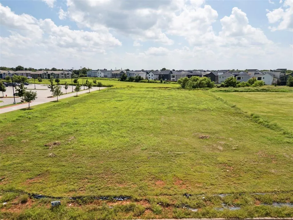 Photo 12 — 13129 Highland Park Boulevard, Oklahoma City, OK 73120