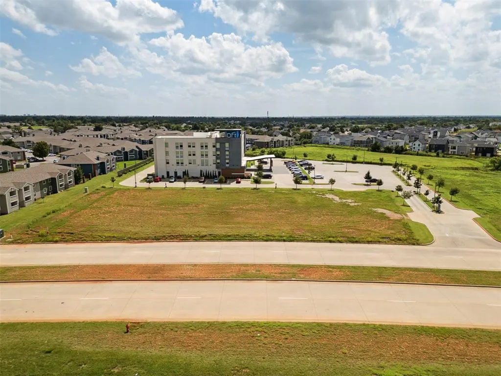 Photo 20 — 13129 Highland Park Boulevard, Oklahoma City, OK 73120