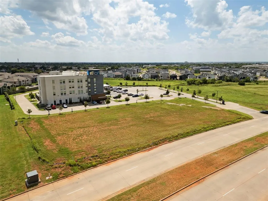 Photo 21 — 13129 Highland Park Boulevard, Oklahoma City, OK 73120