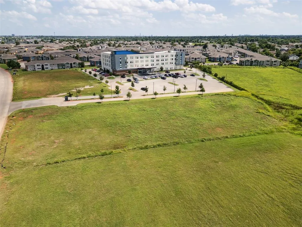 Photo 18 — 13201 Highland Park Boulevard, Oklahoma City, OK 73120