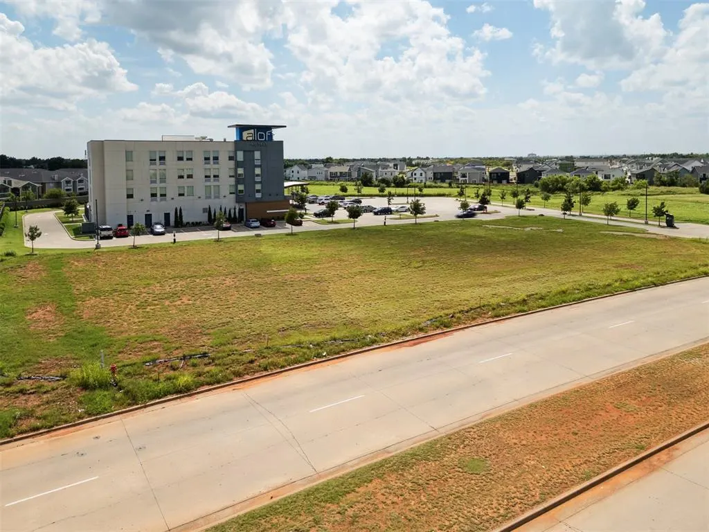 Photo 23 — 13201 Highland Park Boulevard, Oklahoma City, OK 73120