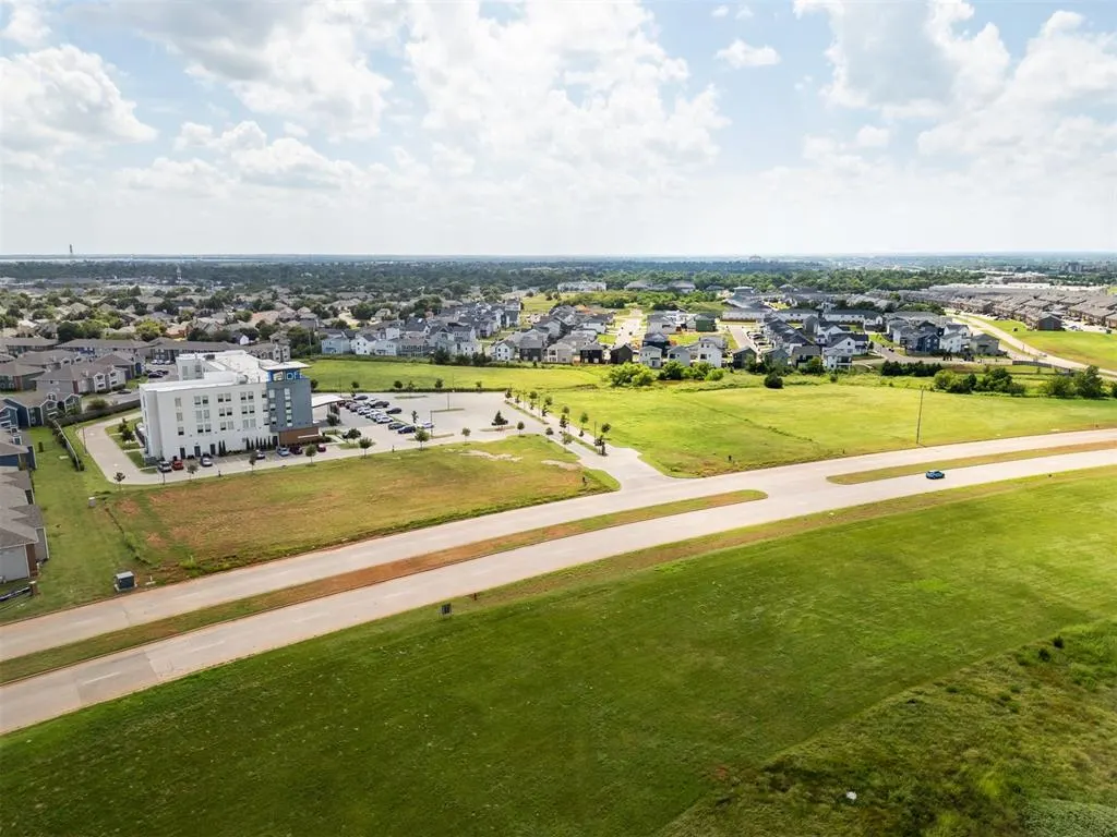 Photo 25 — 13201 Highland Park Boulevard, Oklahoma City, OK 73120