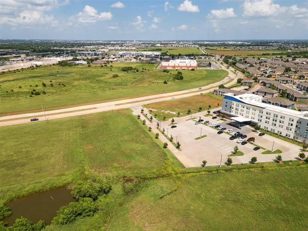Photo 31 — 13201 Highland Park Boulevard, Oklahoma City, OK 73120