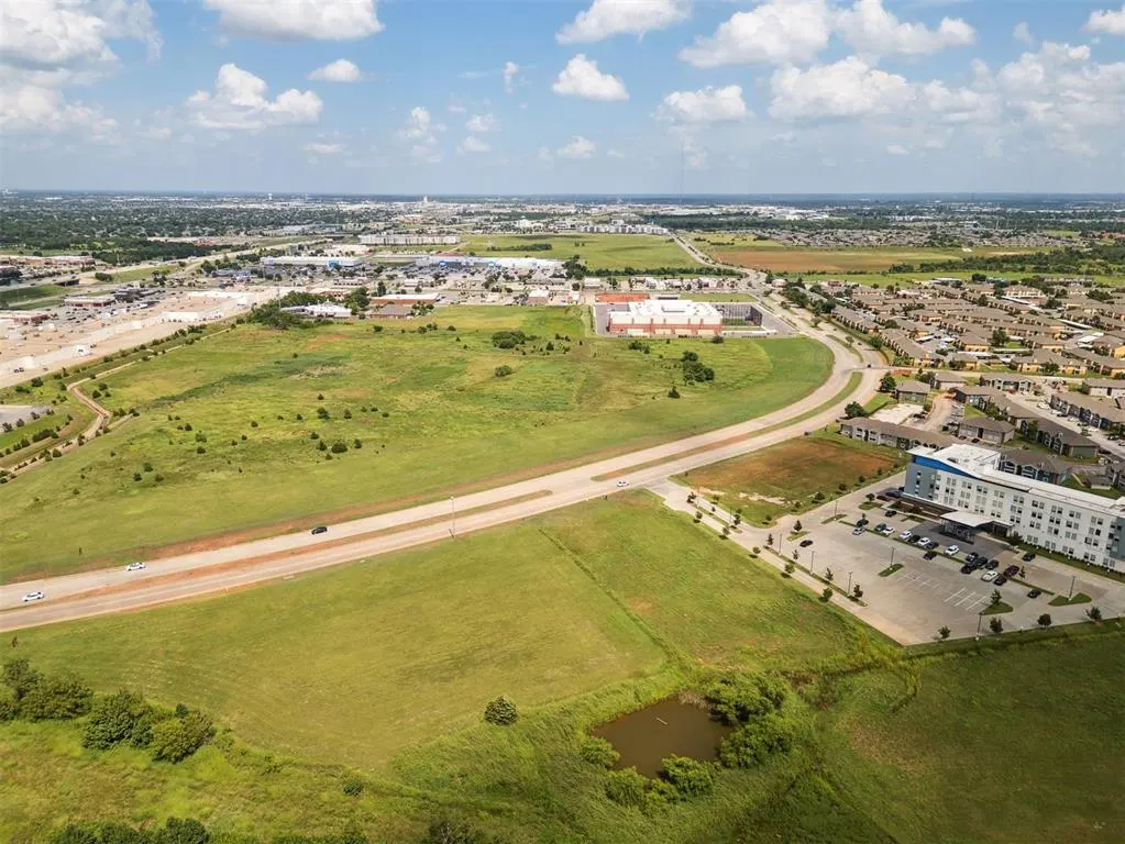 Photo 34 — 13201 Highland Park Boulevard, Oklahoma City, OK 73120
