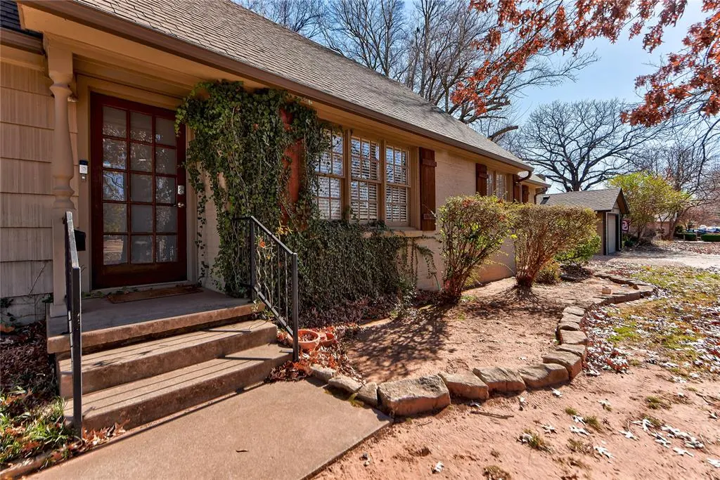 Photo 2 — 1523 S Pickard, Norman, OK 73072