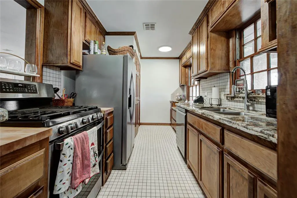 Photo 13 — 1523 S Pickard, Norman, OK 73072