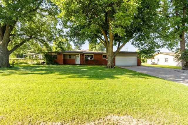Photo 2 — 13722 NE 9th Street, Choctaw, OK 73020