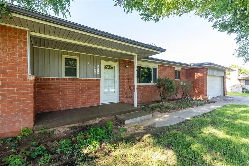 Photo 5 — 13722 NE 9th Street, Choctaw, OK 73020