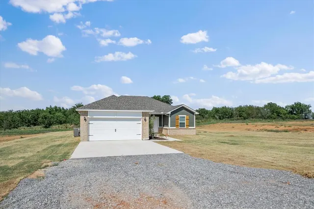 Photo 6 — 5324 Littlefoot Lane, Guthrie, OK 73044
