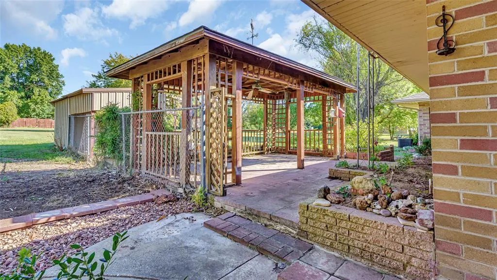 Photo 34 — 1200 E Smith, Stratford, OK 74872