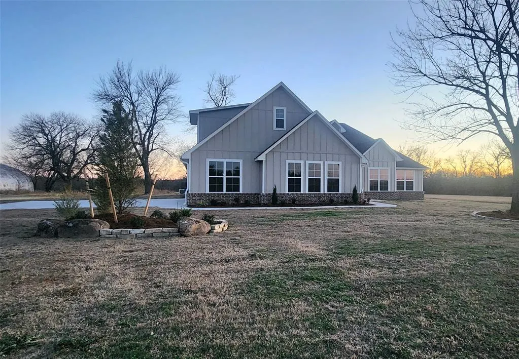 Photo 2 — 42773 Garrett's Lake Road, Shawnee, OK 74804