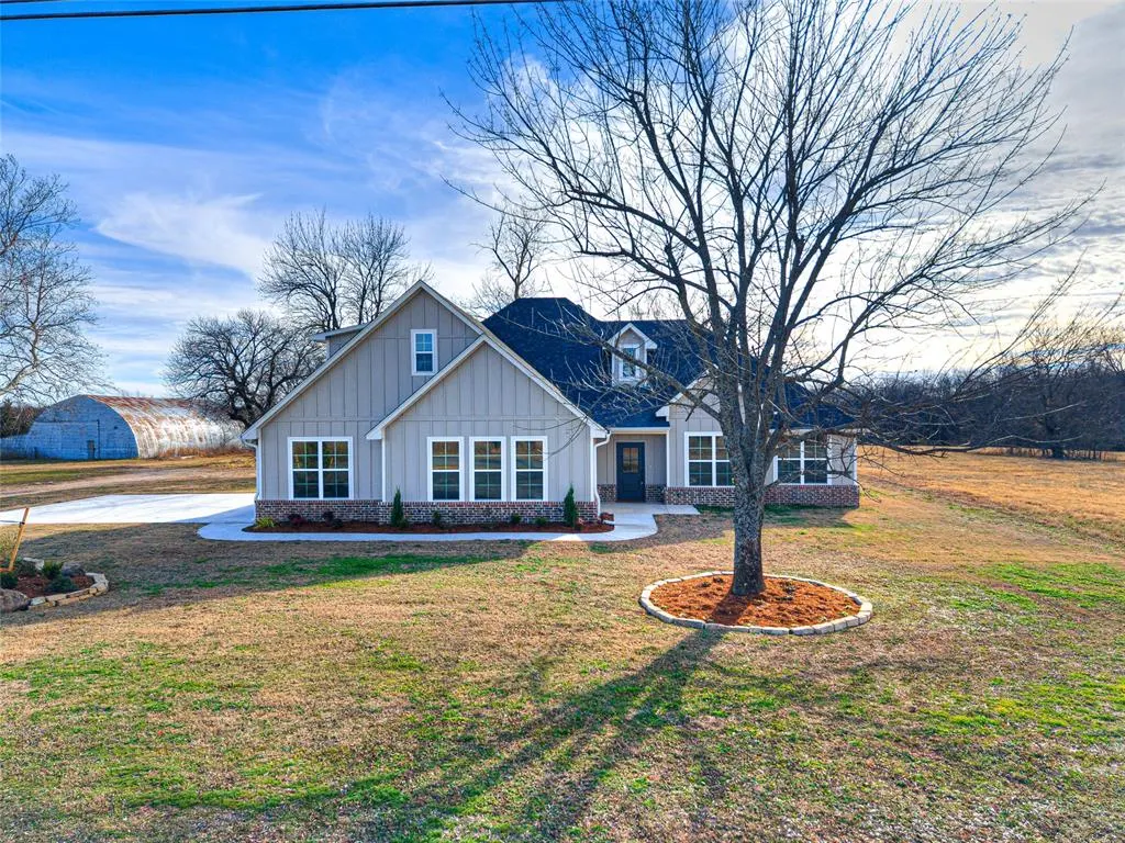 Front exterior — 42773 Garrett's Lake Road, Shawnee, OK 74804