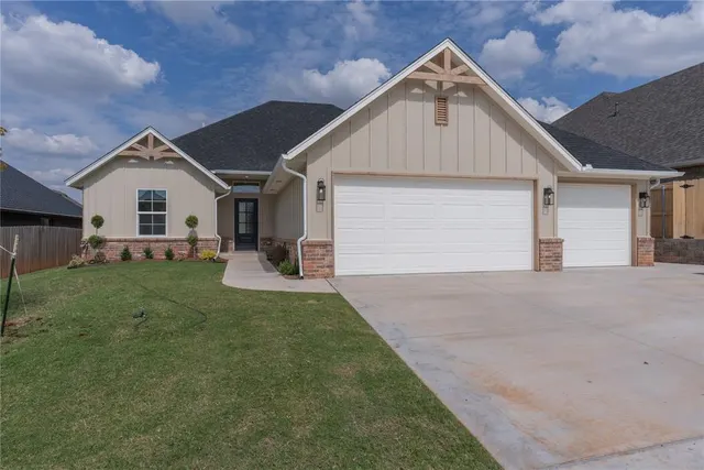 Photo 2 — 9329 SW 42nd Street, Oklahoma City, OK 73179
