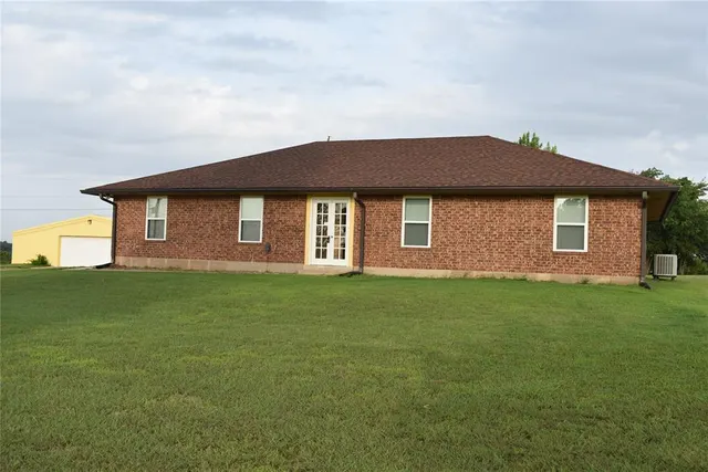 Photo 2 — 1186 County Street 2954, Tuttle, OK 73089