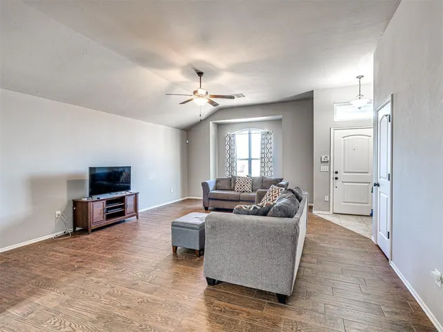 Photo 6 — 12320 Edison Drive, Oklahoma City, OK 73120