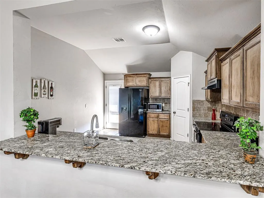 Photo 15 — 12320 Edison Drive, Oklahoma City, OK 73120