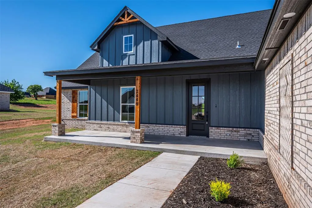 Photo 3 — 2448 Sierra Circle, Blanchard, OK 73010