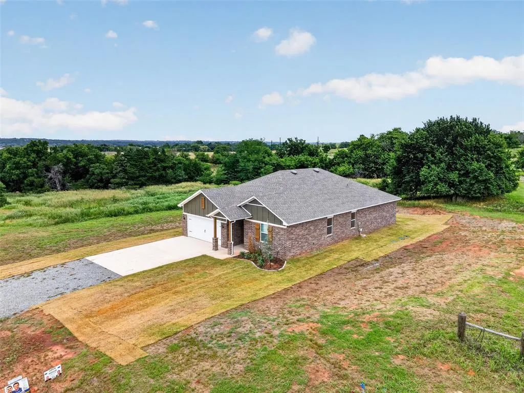 Photo 39 — 745 Cumberland Drive, Guthrie, OK 73044