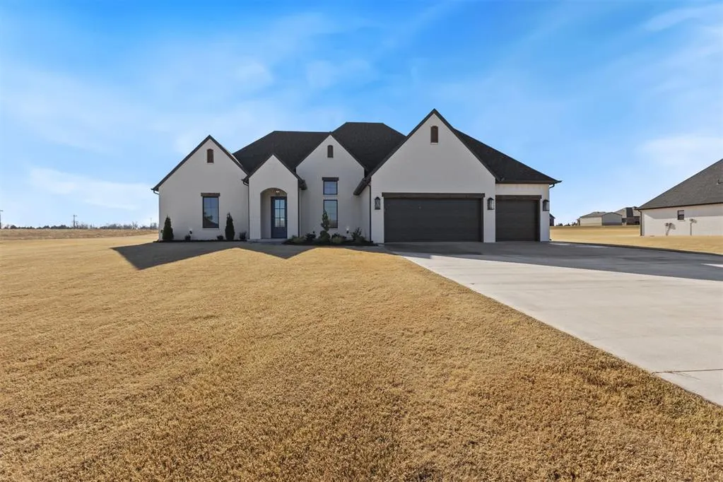 Front exterior — 4381 Raymond Lane, Guthrie, OK 73044