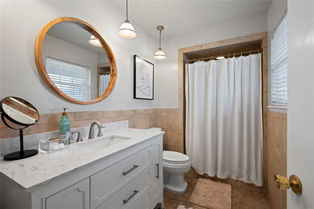 Photo 8 — 1925 Live Oak Street, Enid, OK 73703