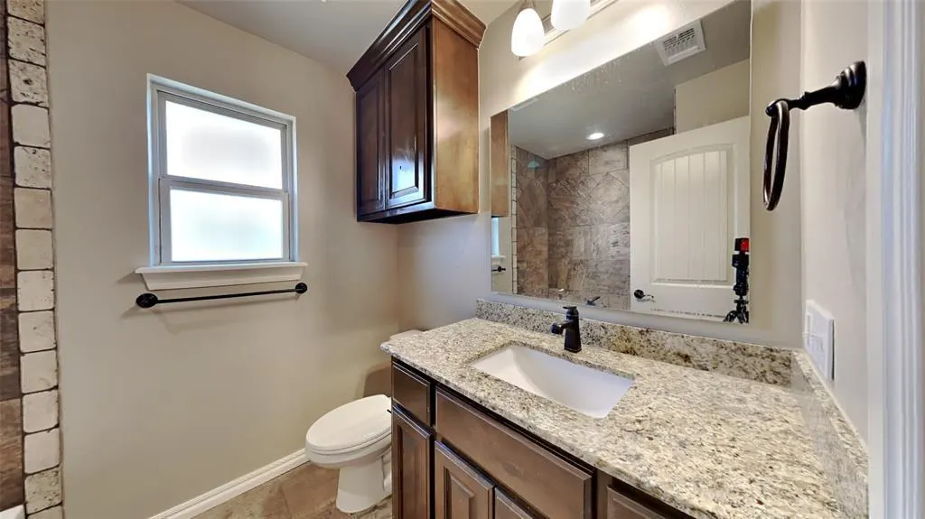 Photo 16 — 13625 Cobblestone Road, Oklahoma City, OK 73142