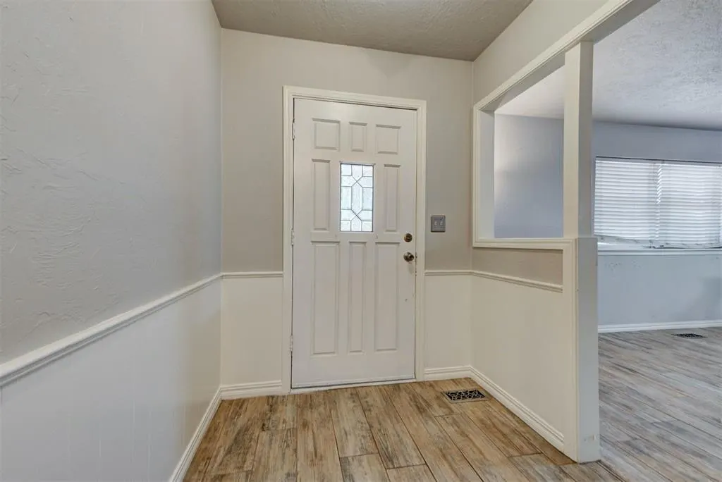 Photo 6 — 1601 N Markwell Place, Oklahoma City, OK 73127