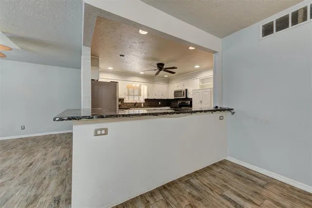 Photo 8 — 1601 N Markwell Place, Oklahoma City, OK 73127