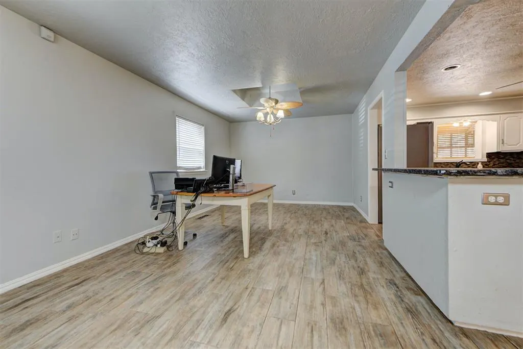 Photo 9 — 1601 N Markwell Place, Oklahoma City, OK 73127