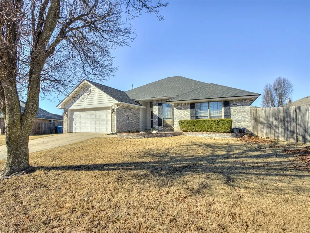 Front exterior — 11517 Sherwood Court, Midwest City, OK 73130