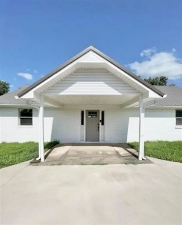 Photo 33 — 1304 W Walnut Street, Tecumseh, OK 74873