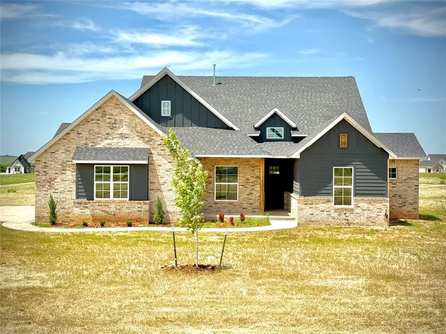 Front exterior — 4253 Hawthorne Street, Piedmont, OK 73078
