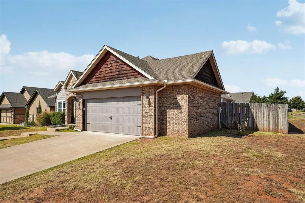 Photo 4 — 8401 NW 140th Street, Oklahoma City, OK 73142