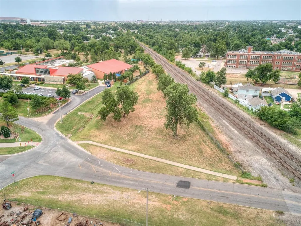 Front exterior — 430 SE Grand Boulevard, Oklahoma City, OK 73129