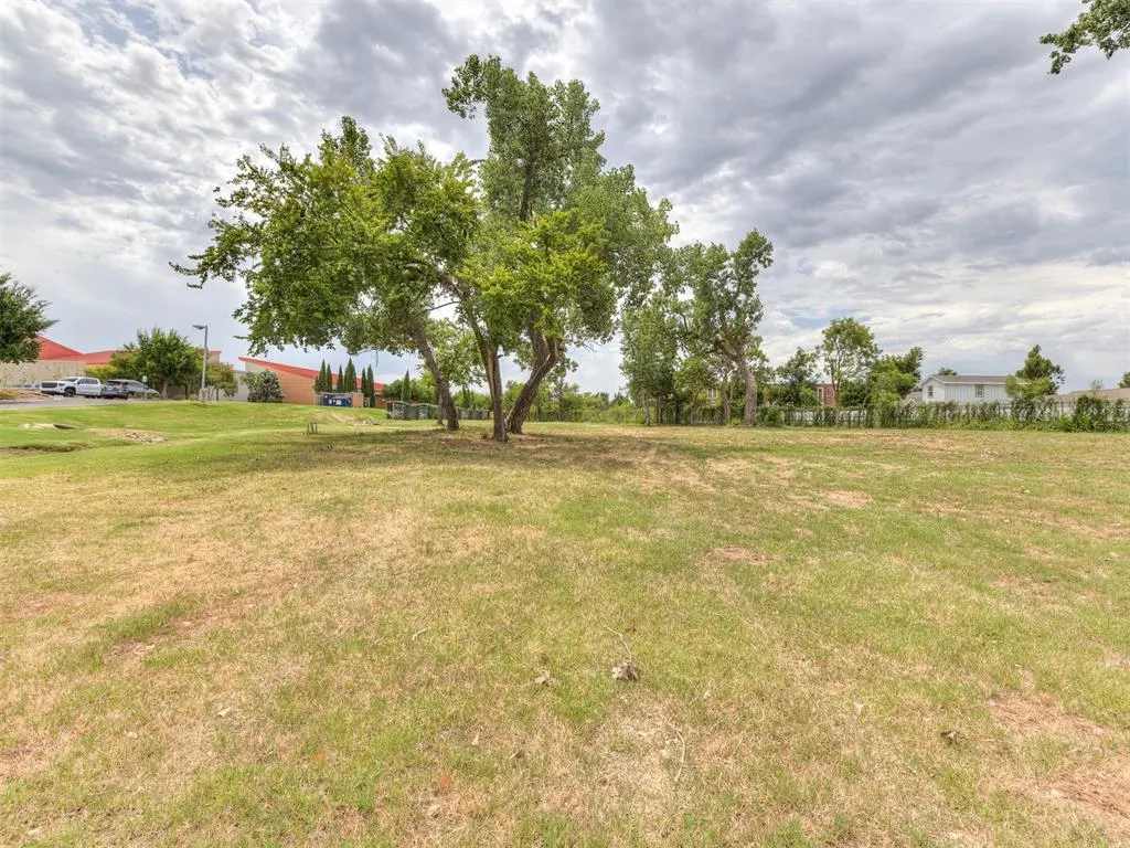 Photo 3 — 430 SE Grand Boulevard, Oklahoma City, OK 73129