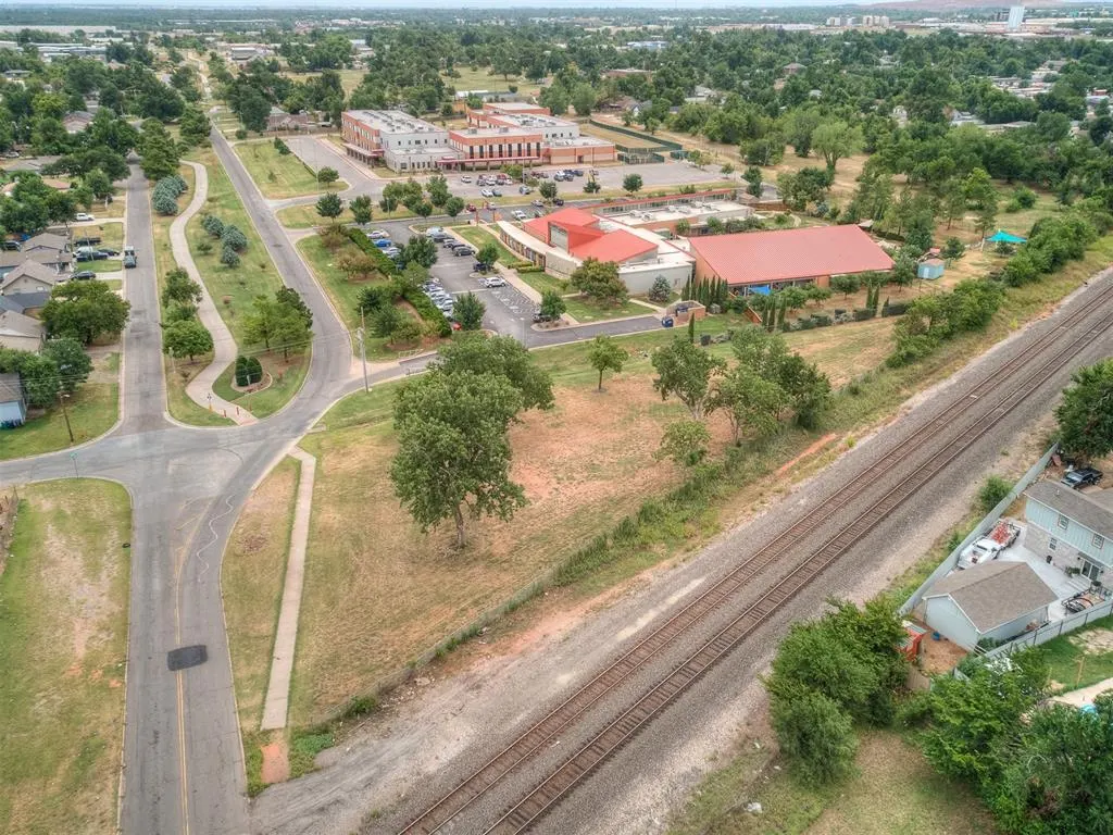 Photo 7 — 430 SE Grand Boulevard, Oklahoma City, OK 73129