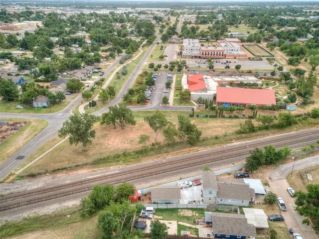 Photo 8 — 430 SE Grand Boulevard, Oklahoma City, OK 73129