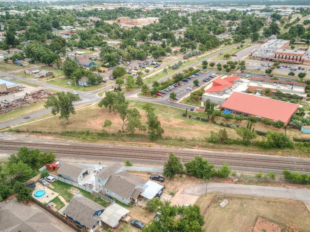 Photo 9 — 430 SE Grand Boulevard, Oklahoma City, OK 73129