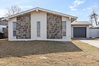 Sold home at 7604 NW 28th Street