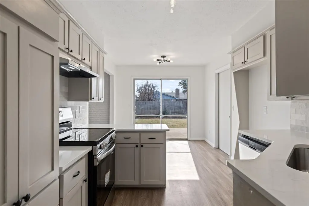 Photo 11 — 7604 NW 28th Street, Bethany, OK 73008