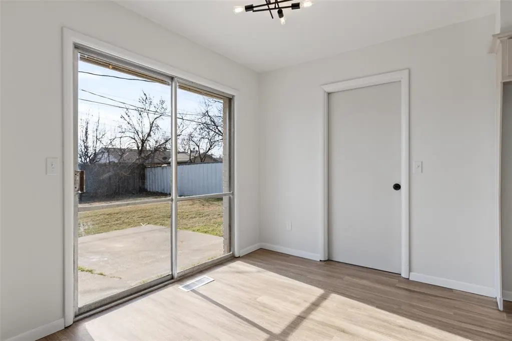 Photo 12 — 7604 NW 28th Street, Bethany, OK 73008