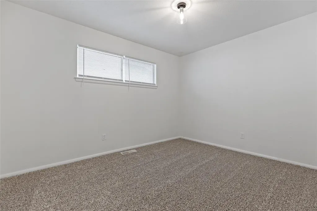 Photo 15 — 7604 NW 28th Street, Bethany, OK 73008