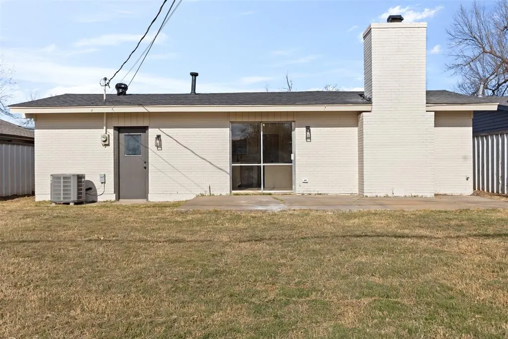 Photo 23 — 7604 NW 28th Street, Bethany, OK 73008
