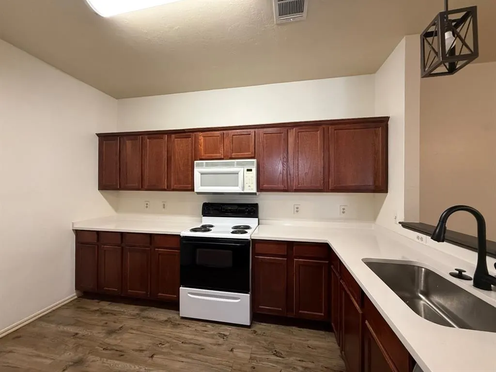 Photo 12 — 3609 NW 51st Street, Oklahoma City, OK 73112