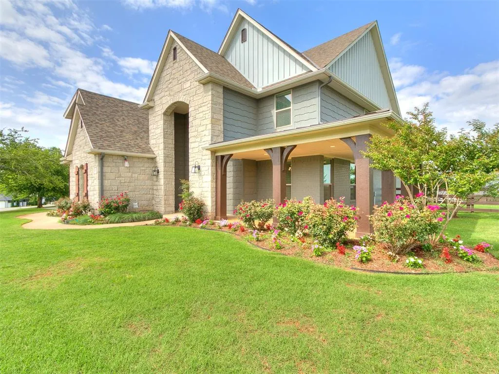 Photo 2 — 2517 Sandplum Lane, Goldsby, OK 73093