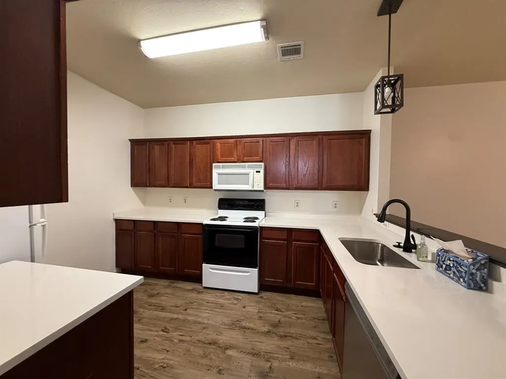Photo 6 — 3611 NW 51st Street, Oklahoma City, OK 73112