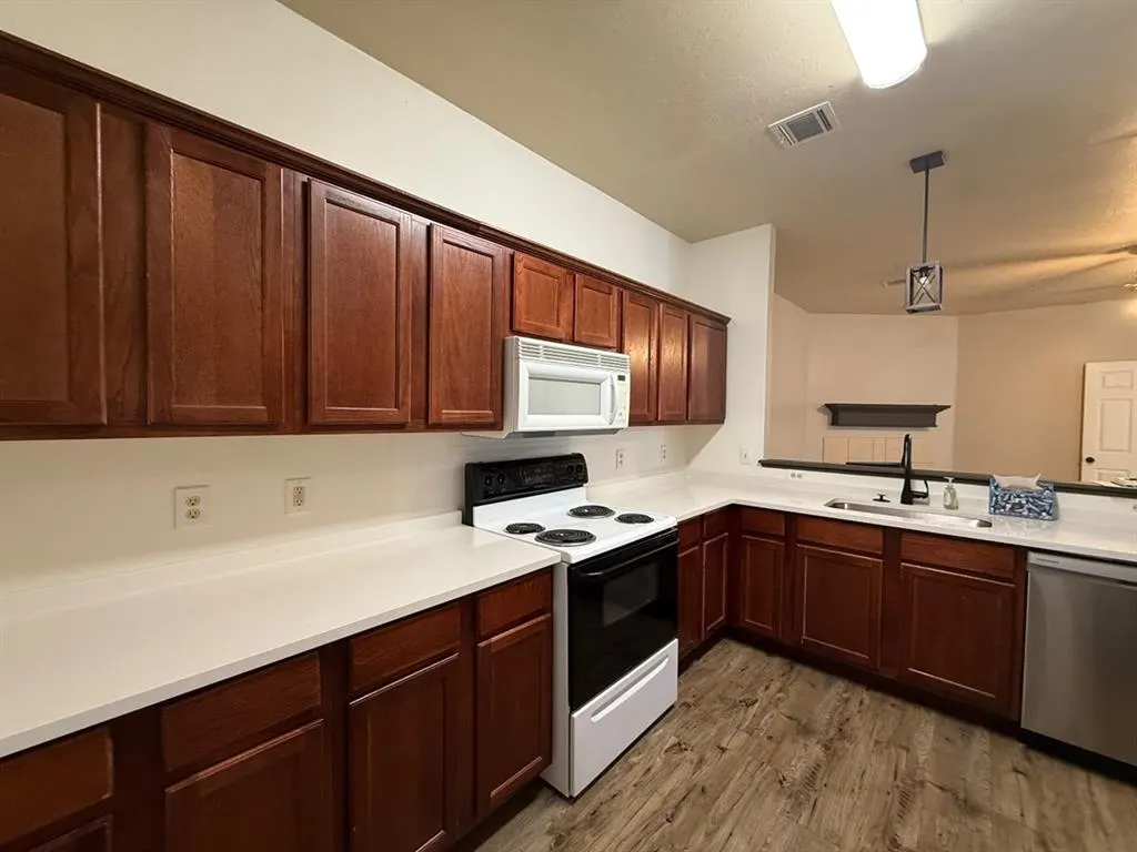 Photo 13 — 3611 NW 51st Street, Oklahoma City, OK 73112