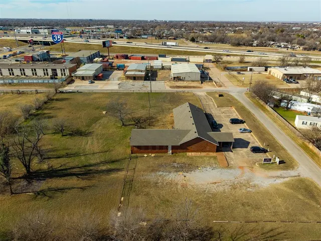 Photo 4 — 4300 S Prospect Avenue, Oklahoma City, OK 73129