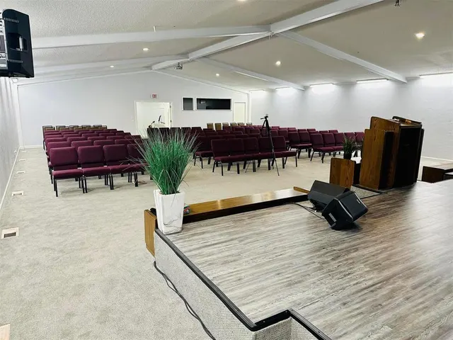 Photo 8 — 4300 S Prospect Avenue, Oklahoma City, OK 73129